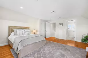129 Shore Dr W, Mashpee, MA 02649 - Photo 23