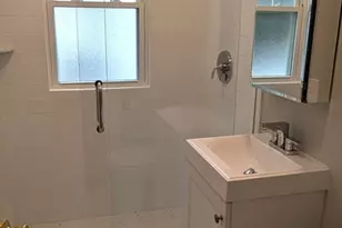 35 Manning St, Boston, MA 02131 - Photo 11