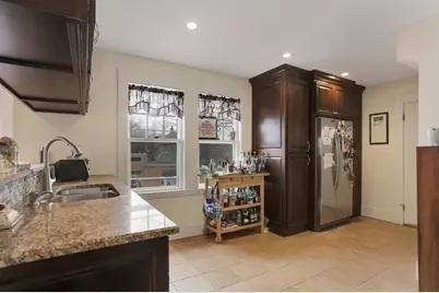 35 Manning St #2, Boston, MA 02131 - Photo 5