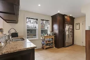35 Manning St, Boston, MA 02131 - Photo 5