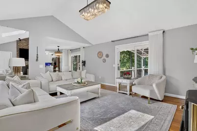 88 Jennie Cir, Agawam, MA 01001 - Photo 11