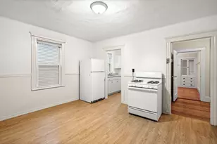 4 Chase St, Salem, MA 01970 - Photo 13