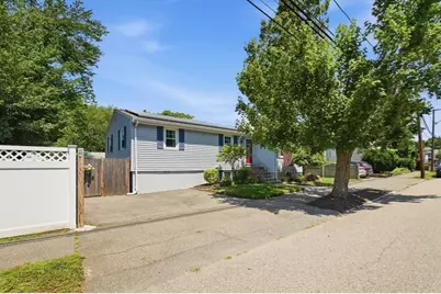 31 Dartmouth St, Lynn, MA 01904 - Photo 19