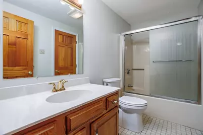 212 Ridgefield Cir #212B, Clinton, MA 01510 - Photo 33
