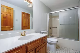 212 Ridgefield Cir, Clinton, MA 01510 - Photo 33