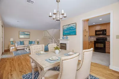 212 Ridgefield Cir #212B, Clinton, MA 01510 - Photo 9
