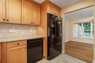 212 Ridgefield Cir #212B, Clinton, MA 01510 - Photo 5