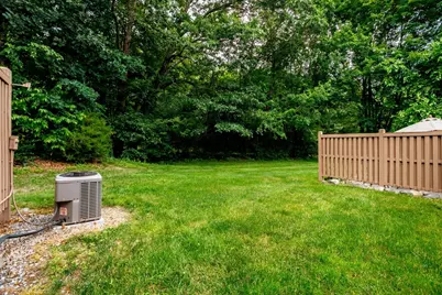 212 Ridgefield Cir #212B, Clinton, MA 01510 - Photo 39