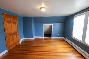 7 Gayland St, Boston, MA 02125 - Photo 9