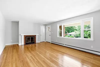 58 Hearthstone Ter, Chicopee, MA 01020 - Photo 5