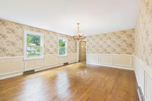 500 Inverness Ln, Longmeadow, MA 01106 - Photo 9