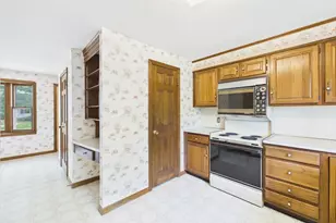 500 Inverness Ln, Longmeadow, MA 01106 - Photo 19