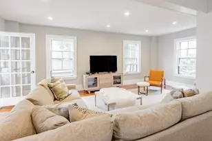 16 Pickett St, Marblehead, MA 01945 - Photo 9