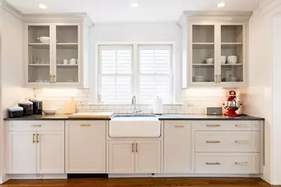 16 Pickett St, Marblehead, MA 01945 - Photo 3