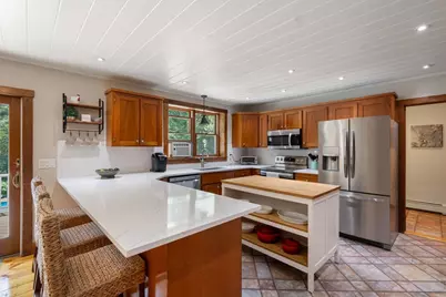 10 N Mill St, Hopkinton, MA 01748 - Photo 9