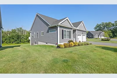 98 Front Nine Dr #98, Haverhill, MA 01832 - Photo 3
