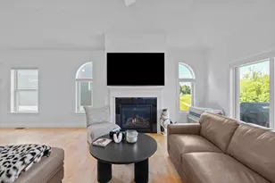 98 Front Nine Dr, Haverhill, MA 01832 - Photo 5