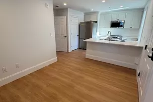 41 Elm St, Andover, MA 01810 - Photo 3