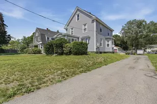 1113 Main St, Leominster, MA 01453 - Photo 3