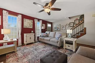 90 Swan St, Lowell, MA 01852 - Photo 5