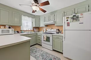 90 Swan St, Lowell, MA 01852 - Photo 7