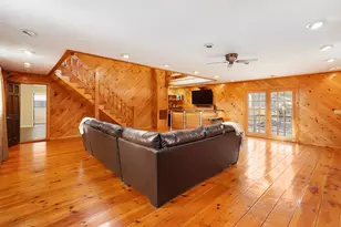 923 Main St, Northbridge, MA 01588 - Photo 21