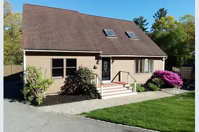 923 Main Rd, Northbridge, MA 01588 - Photo 5