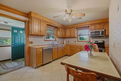 1443 Bedford St, Fall River, MA 02723 - Photo 11