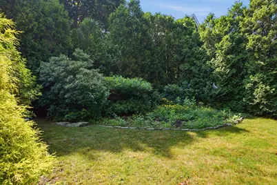 1443 Bedford St, Fall River, MA 02723 - Photo 33
