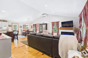 202 Silver St, Monson, MA 01057 - Photo 9