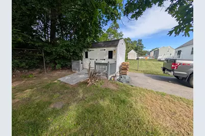 193 Bouchard Ave, Dracut, MA 01826 - Photo 3