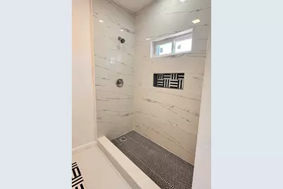 524 Howard St #2, Lawrence, MA 01841 - Photo 11