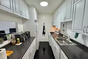 8 Whittier Pl, Boston, MA 02114 - Photo 25