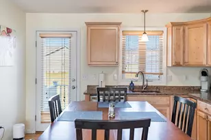 27 Streamview Dr, Cumberland, RI 02864 - Photo 9