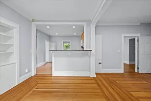 229 W Chestnut St, Brockton, MA 02301 - Photo 9