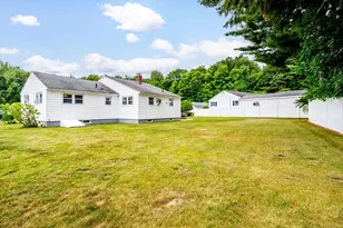 7 Knollwood Ln, Leominster, MA 01453 - Photo 9