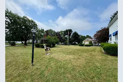 318 Alden Rd, Fairhaven, MA 02719 - Photo 11