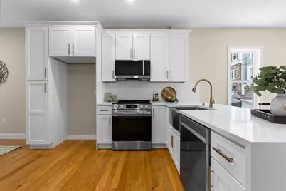 362 Silver St, Boston, MA 02127 - Photo 9