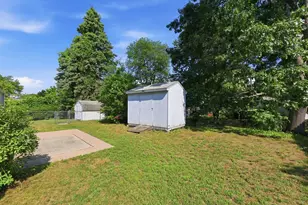 60 Keddy St, Springfield, MA 01109 - Photo 17