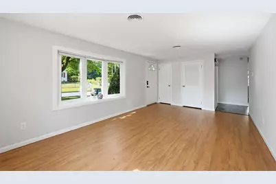 60 Keddy Street, Springfield, MA 01109 - Photo 3