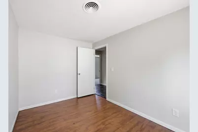 60 Keddy Street, Springfield, MA 01109 - Photo 9