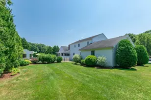 35 Jennie Cir, Agawam, MA 01001 - Photo 9
