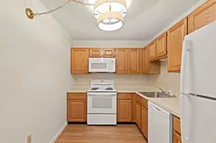 198 Locust, Lynn, MA 01904 - Photo 5