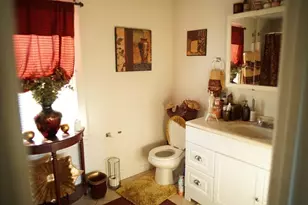 8 Beechwood St, Boston, MA 02121 - Photo 11