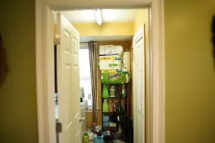 8 Beechwood St, Boston, MA 02121 - Photo 27