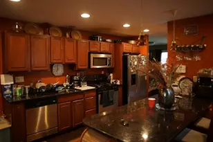 8 Beechwood St, Boston, MA 02121 - Photo 25