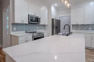 76 Center St, Plympton, MA 02367 - Photo 7