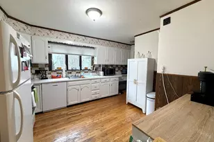 3 Goldsmith Ave, Medford, MA 02155 - Photo 9