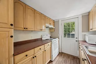 49 Felton St, Hudson, MA 01749 - Photo 17