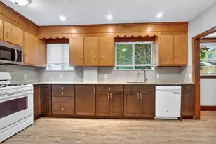 16 Russell, Newton, MA 02458 - Photo 9